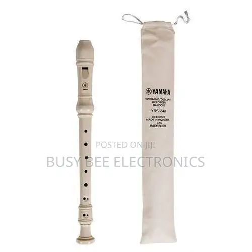 Yamaha YRS-24B Soprano Recorder (Ivory) - 1