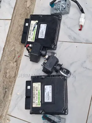 Mercedes-Benz W204 M271 Electronic Lock Set