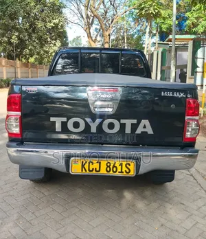 Toyota Hilux Double Cab 2010