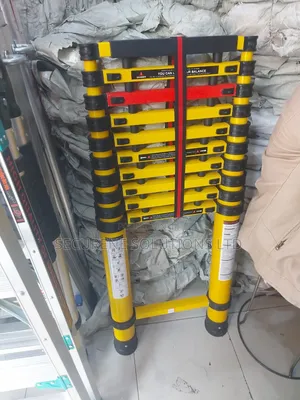 Single Telescopic Fiberglass Extension Ladder (3.8m-5m)