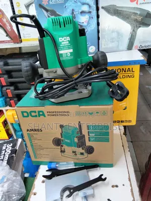 DCA Router ya Umeme 900W
