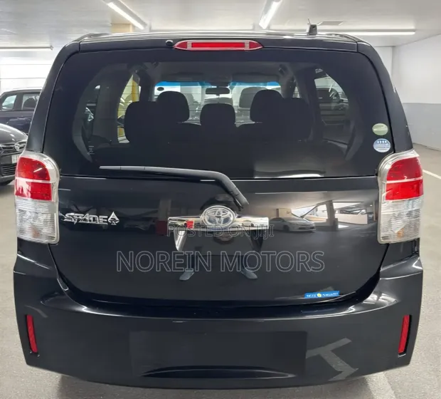 Toyota Spade 2019 Black - 1