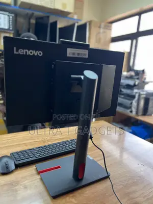 Kompyuta Ndogo ya Lenovo ThinkCentre M715 Tiny
