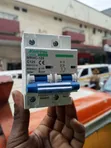 Meanray 125A DC Circuit Breaker 550V for Solar - 3