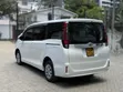 Toyota Noah 2017 Nyeupe - 4