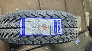 Tyre na Rims Mpya 215/70R16 Petromax