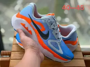 Nike Structure Plus Shoes za Kukimbia Barabarani