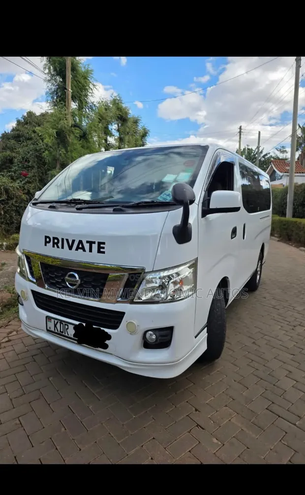 Nissan NV350 2017 4WD - 1
