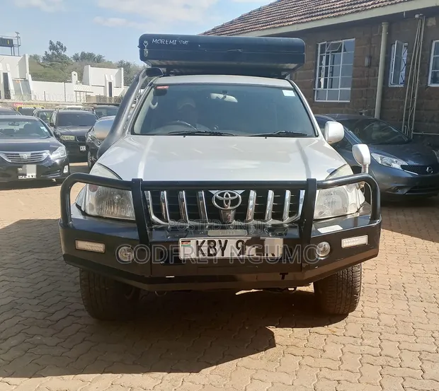 Toyota Land Cruiser Prado 2007 Silver - 1