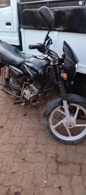 Bajaj Boxer 150cc 2018 Nyeusi
