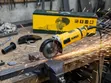 DeWalt 9-Inch 2800W Angle Grinder Nzito ya Corded - 2