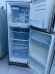 Von (Hotpoint) Friji la Mlango Mbili na Freezer Juu - 2