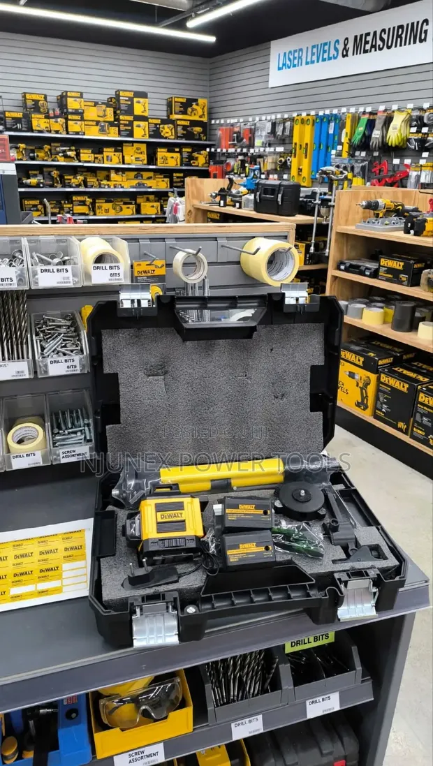DeWalt 16-Line 360° Self-Leveling Green Beam Laser Level Kit - 1