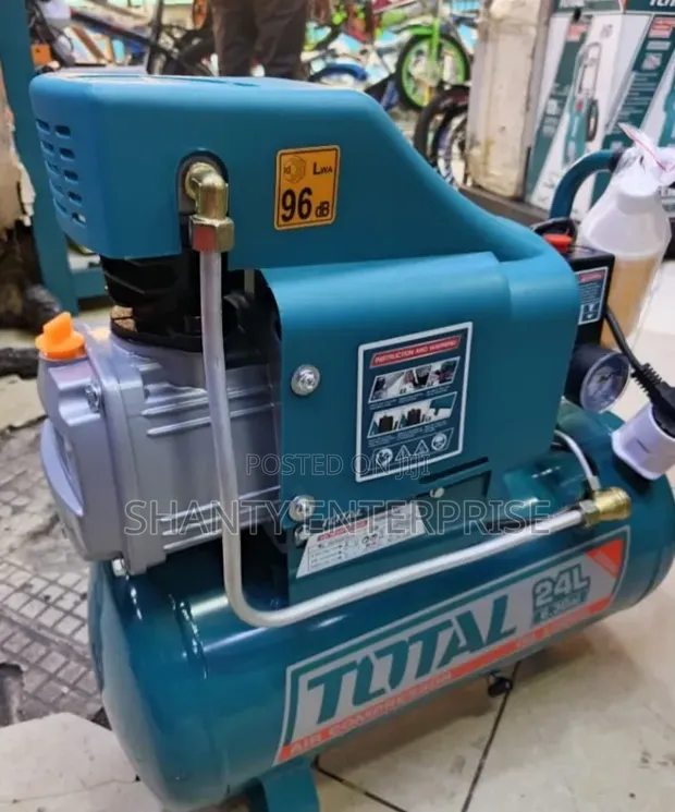 Total Direct Air Compressor 24 Litres - 1