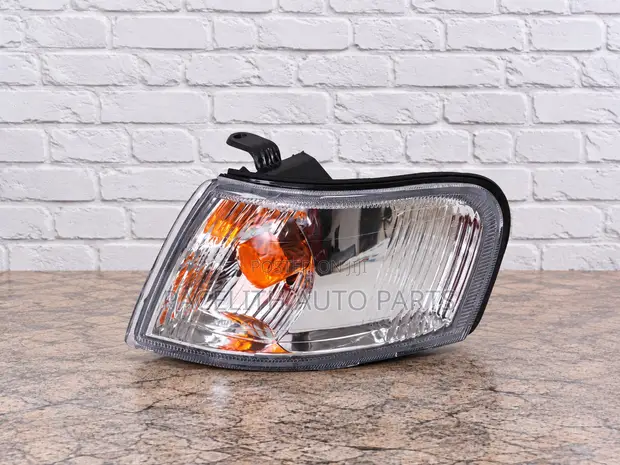 Nissan Sunny B14 1998-1999 Corner Lamp - 1