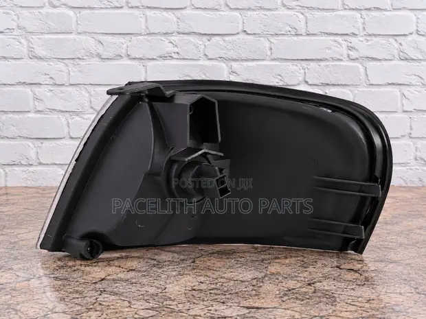 Nissan Sunny B14 Corner Lamp (1994-1998) - 1
