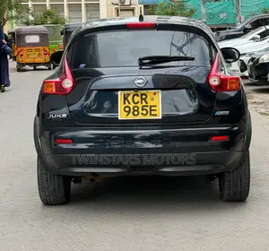 Nissan Juke S 2012 Nyeusi