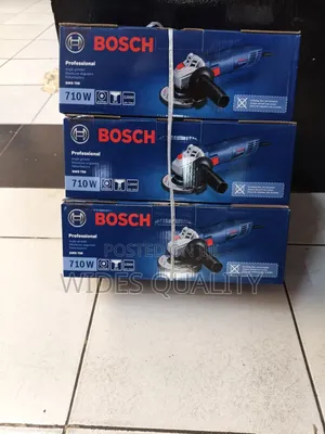 Bosch GWS 700 Professional Angle Grinder (710W)