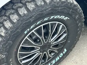 Toyota Hilux 2020 Nyeupe