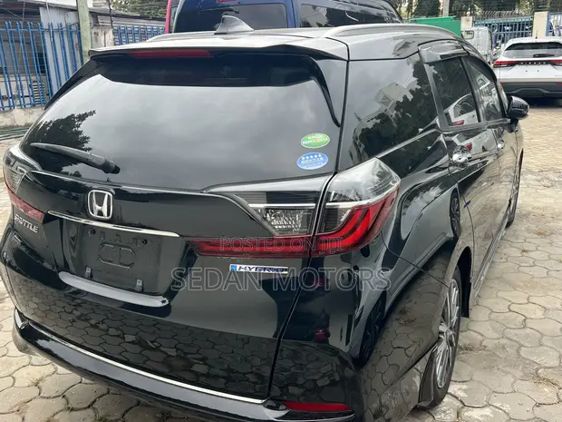 Honda Fit Shuttle 2019 Hybrid - 1