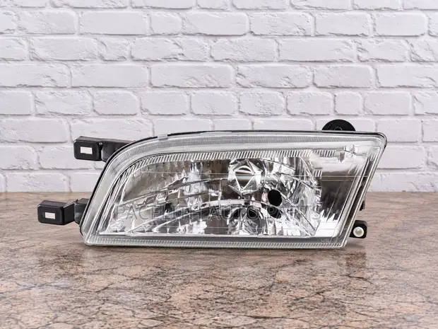 Depo Headlight for Nissan Sunny B14 (1998-1999) - 1