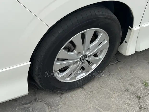 Nissan Serena 2019 Nyeupe - 1
