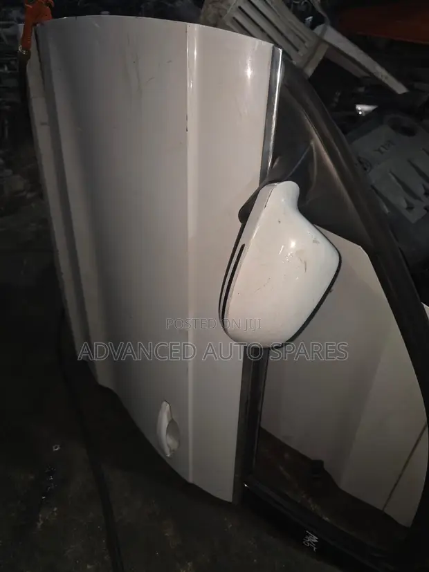 Milango ya Audi A4 2016 - 1