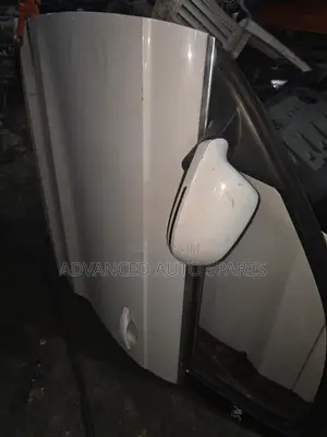 Milango ya Audi A4 2016