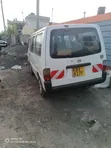 Nissan Vanette 2005 Nyeupe - 2
