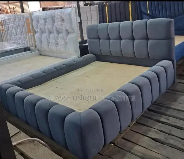 Grey Velvet Bubble Bed 5x6 Queen - 1