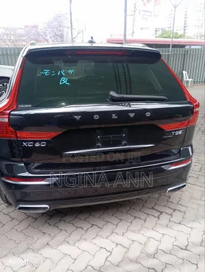 Volvo XC60 2019 Nyeusi