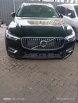 Volvo XC60 2019 Nyeusi - 4