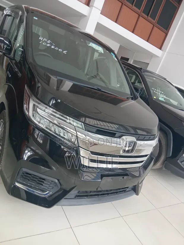 Honda Stepwgn 2019 Black - 1