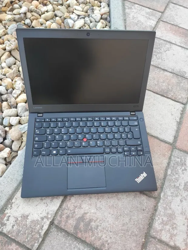 Laptopi ya Lenovo ThinkPad X270 8GB RAM, 1TB HDD, Intel Core i5 - 1