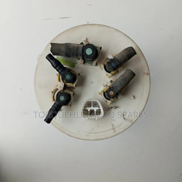 Genuine Toyota Prado J150 Fuel Pump (Used) - 1
