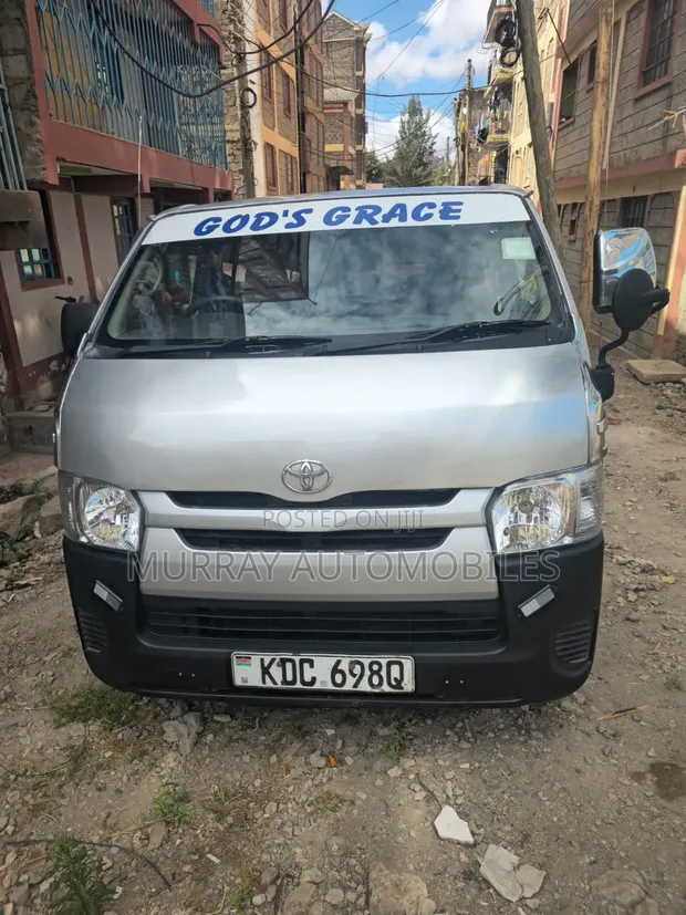 Toyota Grand HiAce 2002 Silver - 1