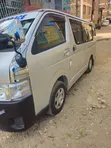 Toyota Grand HiAce 2002 Silver - 2