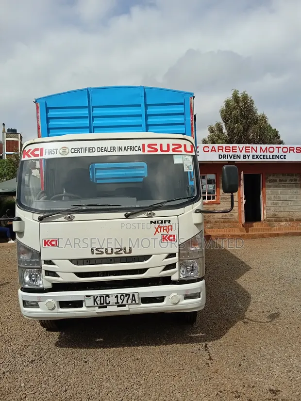 Lori la Isuzu NQR Extra - 2021 - 1