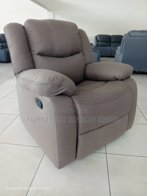 Luxurious Single Seater Recliner Sofa - 1