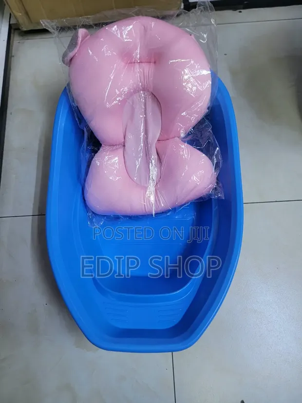 Newborn Bath Tub with Bath Cushion - 1