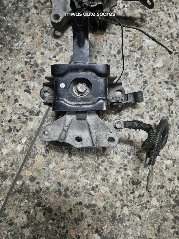 Suzuki Wagon R Engine Mounting - Used - 1