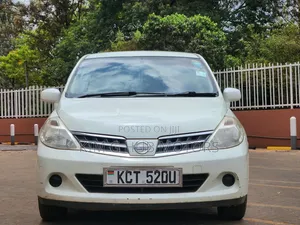 Nissan Tiida 1.5L 16V 2011 Pearl