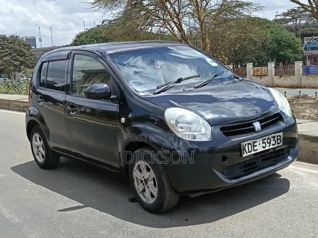 Toyota Passo 2014 Nyeusi - 1