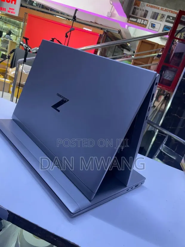 Laptop HP ZBook Firefly 14 G7 - 1
