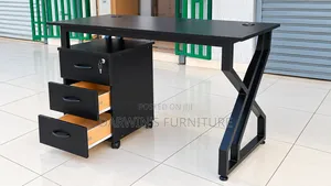 Boss Office Products Meza ya Chuma ya Kusomea yenye Droo