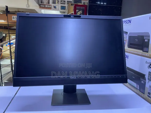 Dell 24" Full HD Monitor with Webcam - 1
