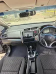 Honda Fit LX 2016 Nyeusi - 5