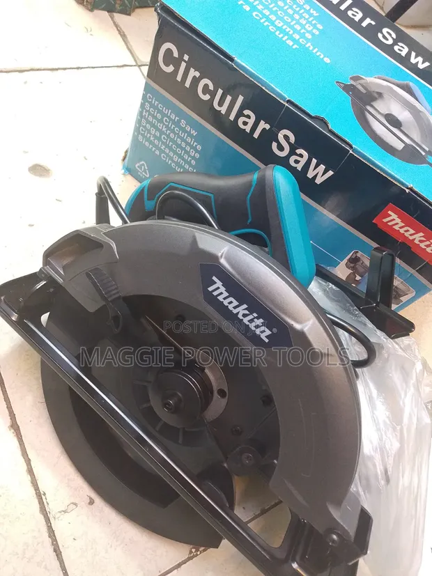 9" Powerful Makita Electric Circular Saw (2000W) - 1