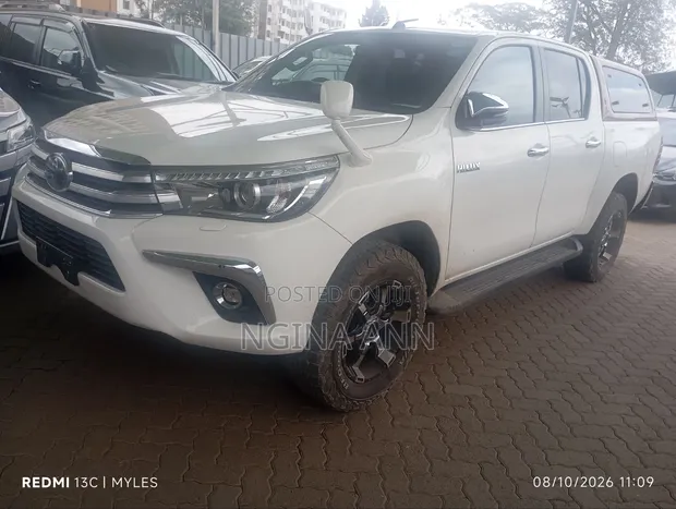 2020 Toyota Hilux Double Cabin 2400cc Diesel - 1