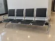 Kiti cha Kusubiri cha Seaters 4 - Kiti cha Mapokezi cha Ngozi Nyeusi ya Metali - 4